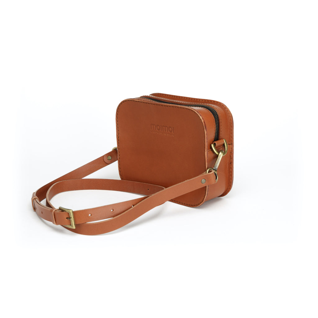 SOFIA crossbody bag in cognac - MOIMOI accessories