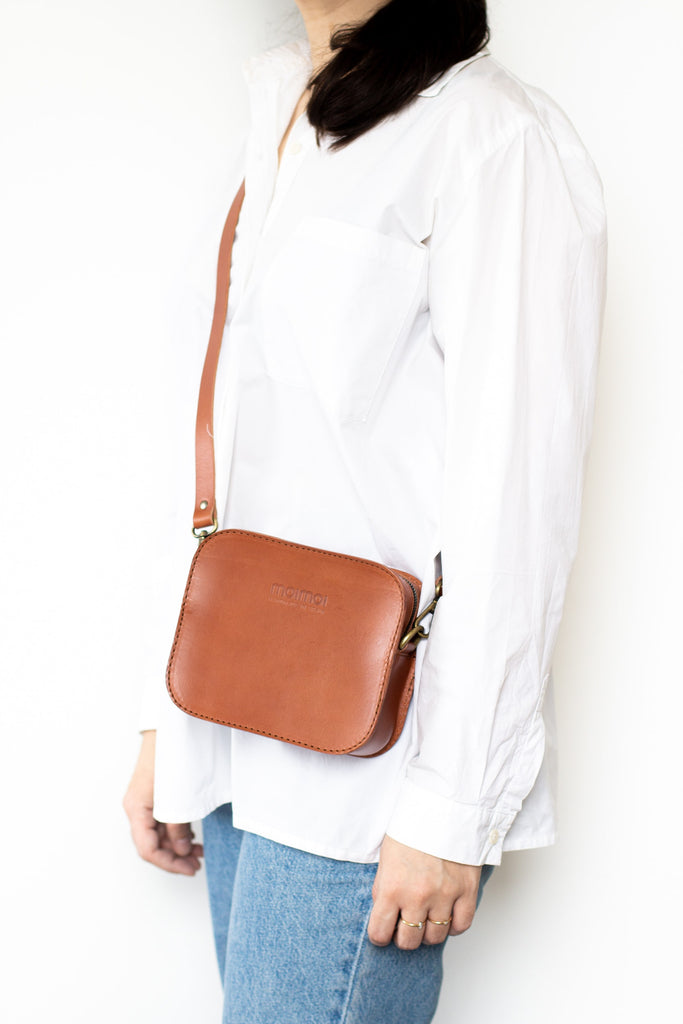 SOFIA crossbody bag in cognac - MOIMOI accessories